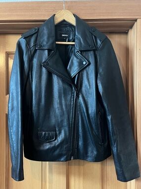 DKNY Genuine leather motorcycle jacket, women’s M